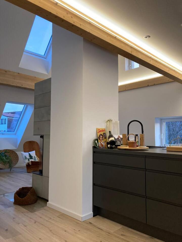 דירות Ehrenkirchen Neues Penthouse-Loft Mit Konuskarte Fuer Gratis Oepnv מראה חיצוני תמונה