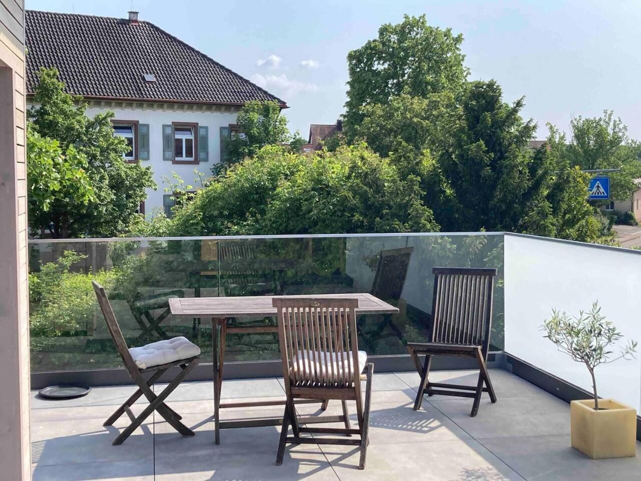 דירות Ehrenkirchen Neues Penthouse-Loft Mit Konuskarte Fuer Gratis Oepnv מראה חיצוני תמונה