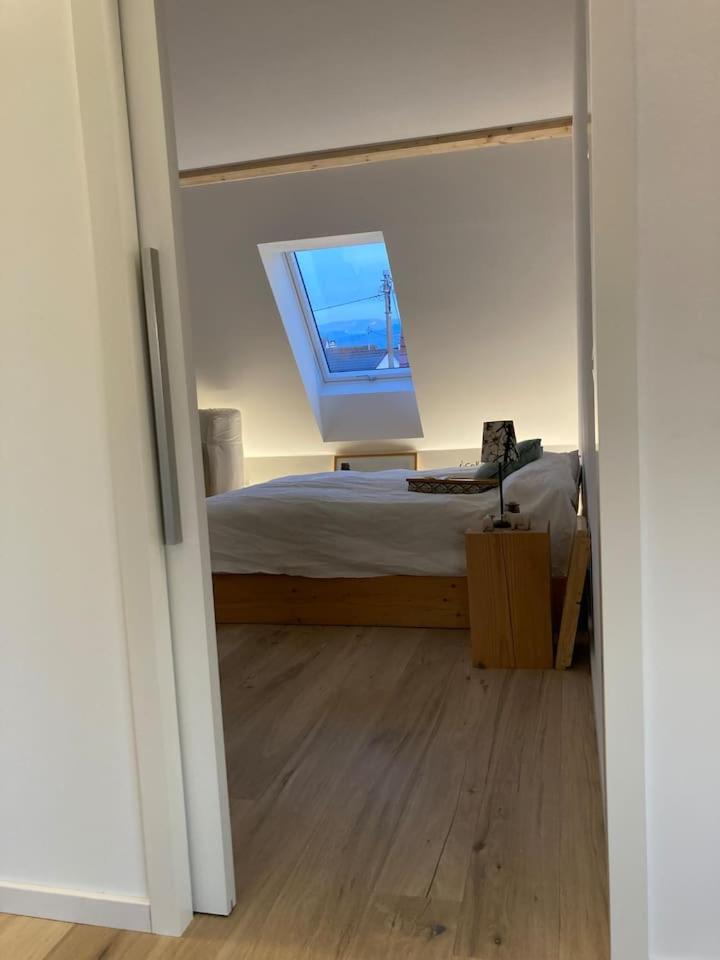 דירות Ehrenkirchen Neues Penthouse-Loft Mit Konuskarte Fuer Gratis Oepnv מראה חיצוני תמונה