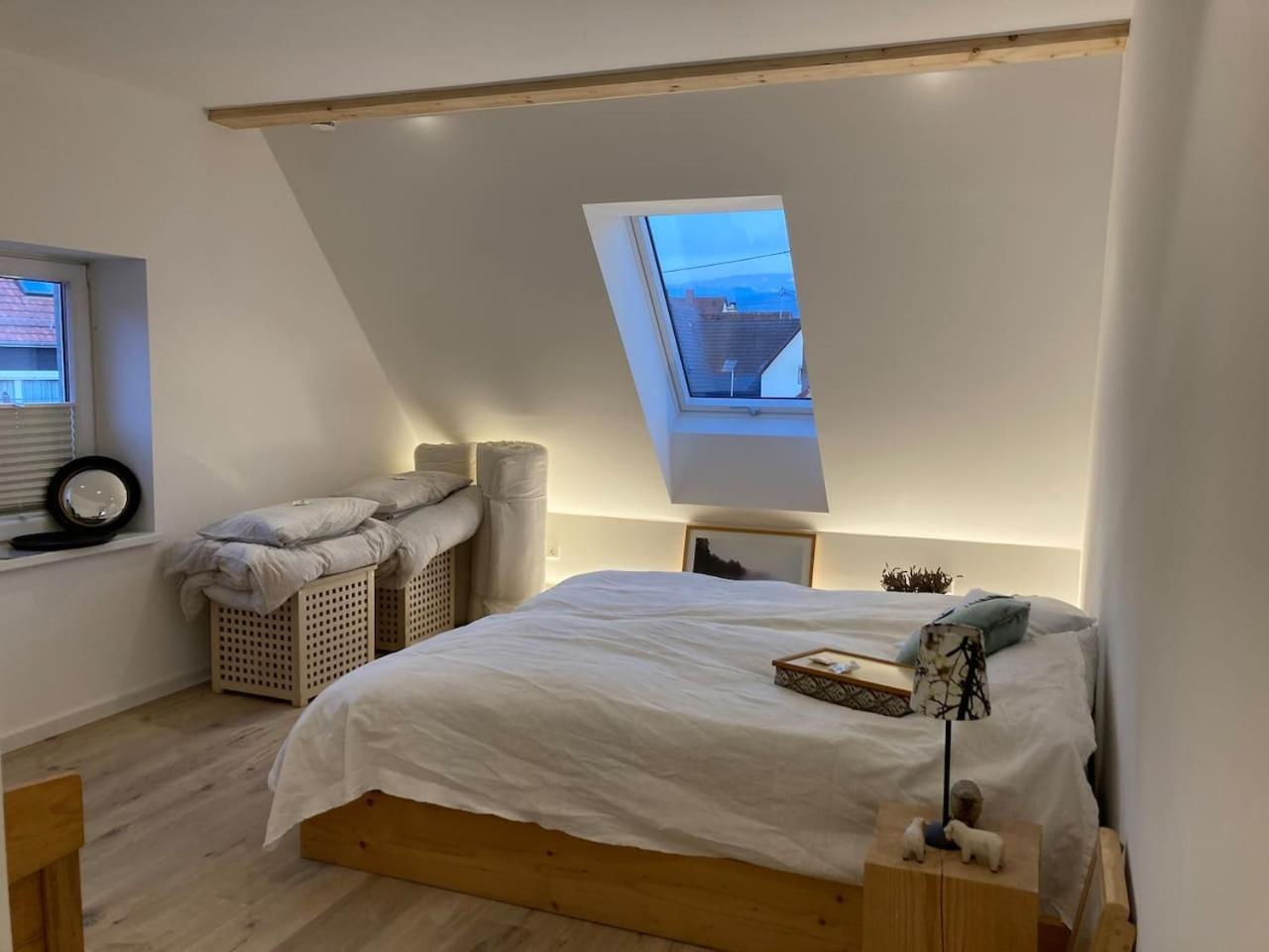 דירות Ehrenkirchen Neues Penthouse-Loft Mit Konuskarte Fuer Gratis Oepnv מראה חיצוני תמונה