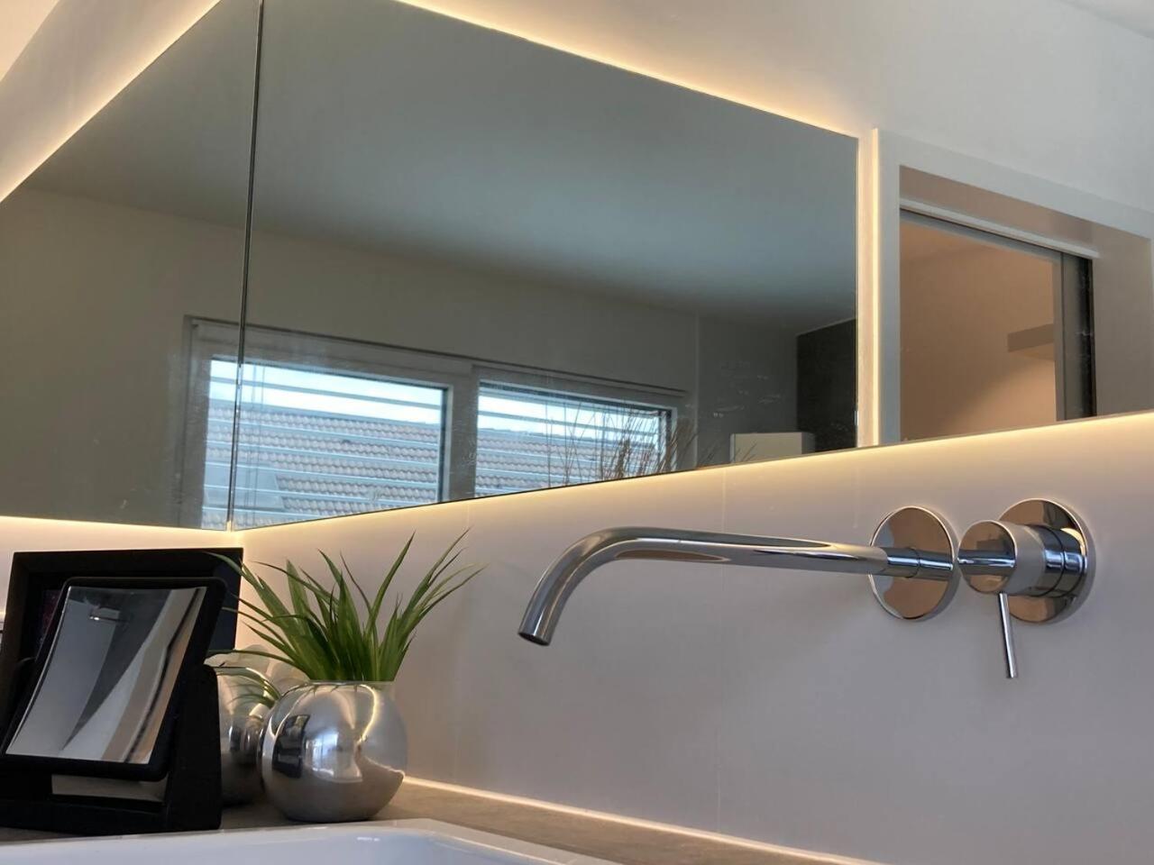 דירות Ehrenkirchen Neues Penthouse-Loft Mit Konuskarte Fuer Gratis Oepnv מראה חיצוני תמונה